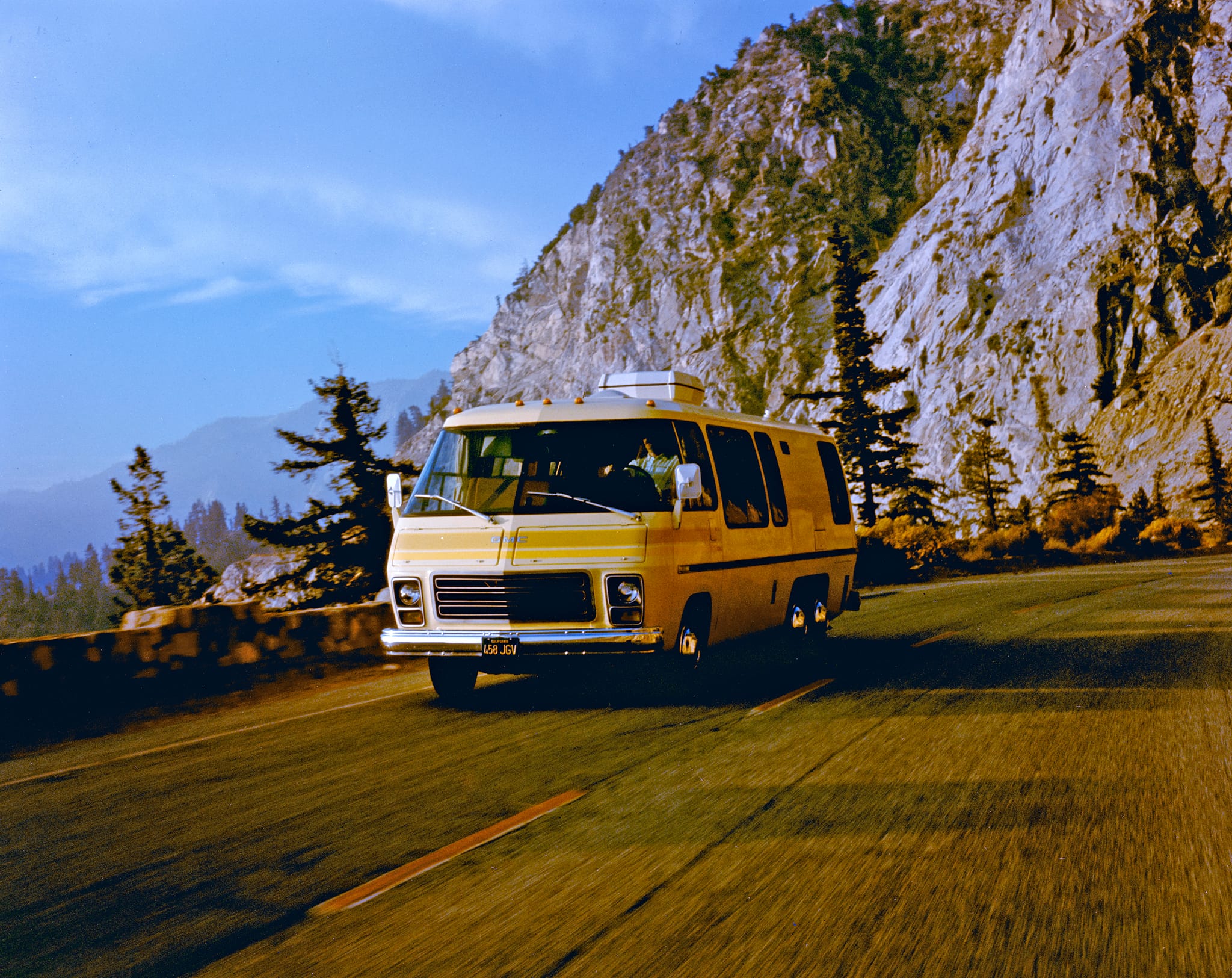 When the GMC Motorhome Revolutionized Road Style | Wildsam
